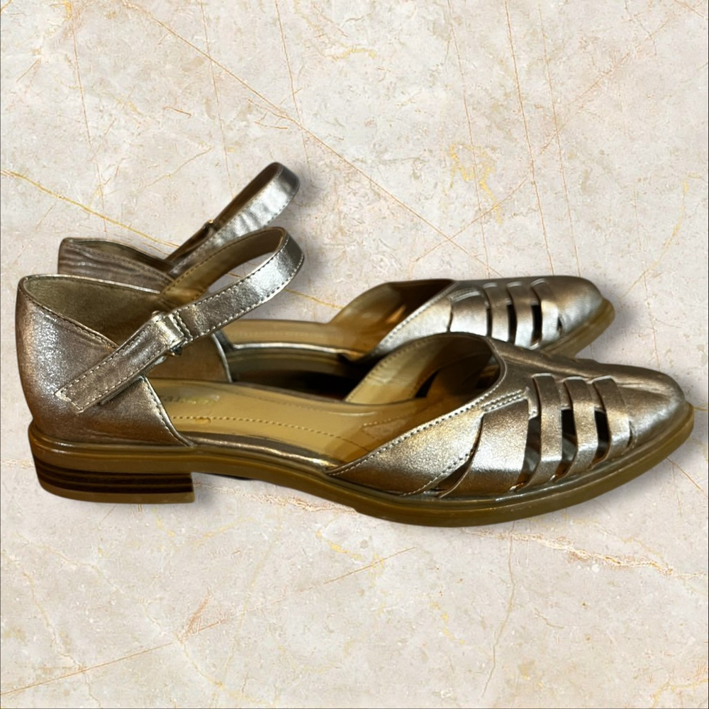 Naturalizer Metallic Silver Slingback Sandals